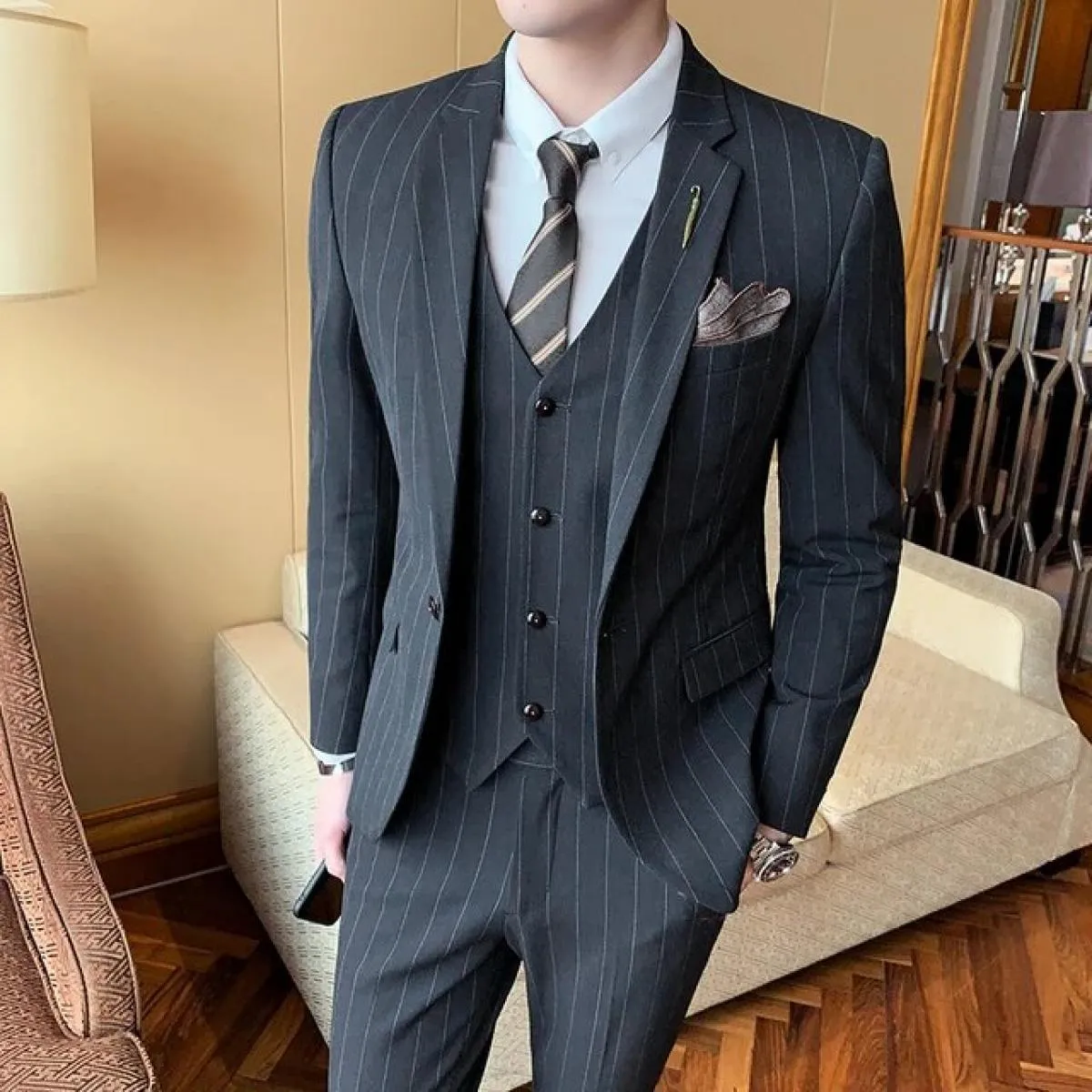 Abito da uomo nuovo a tre pezzi Business Casual Britannico a righe Taglie forti Abito doppiopetto maschile Blazer Giacca Pantalo