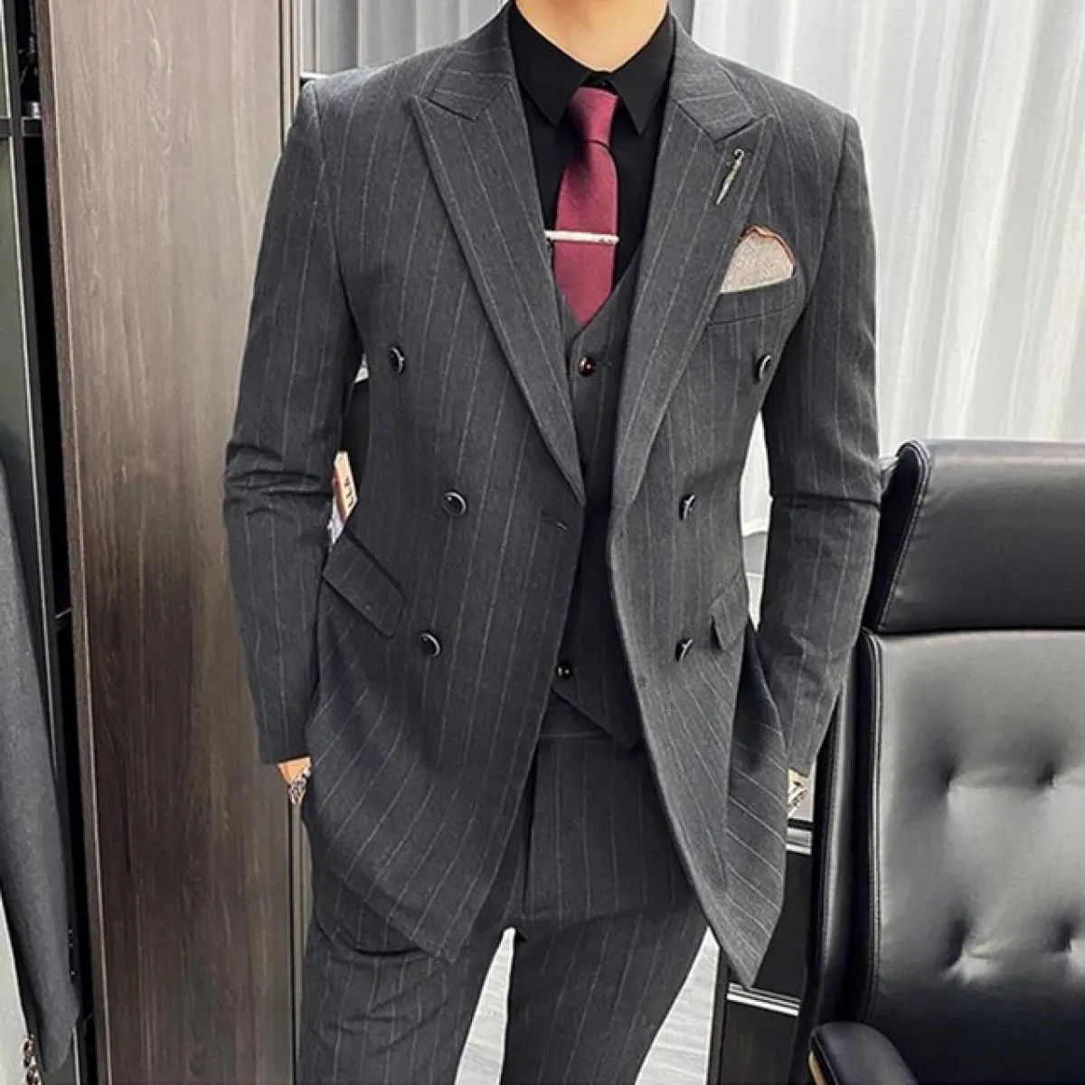 Abito da uomo nuovo a tre pezzi Business Casual Britannico a righe Taglie forti Abito doppiopetto maschile Blazer Giacca Pantalo