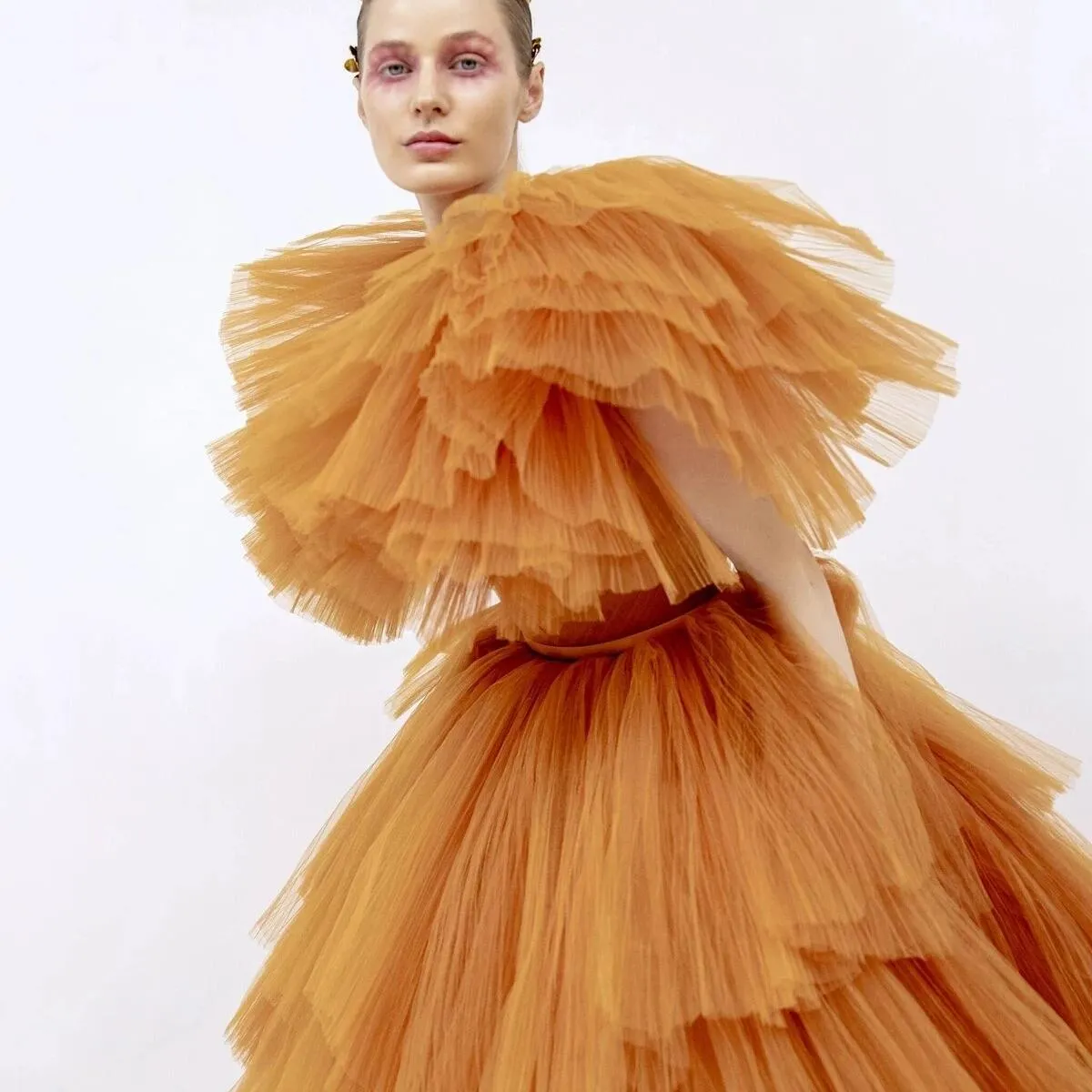 Affascinante abito da sera in tulle arruffato abiti da festa extra gonfio lungo strascico oro abito formale da ballo abito da se