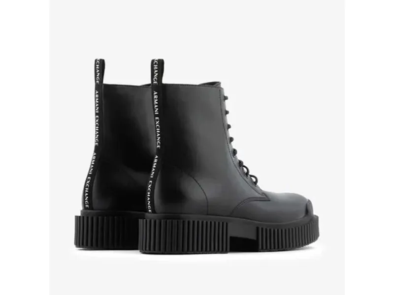 Armani Exchange Woman Anfibi in pelle XDM-XV628