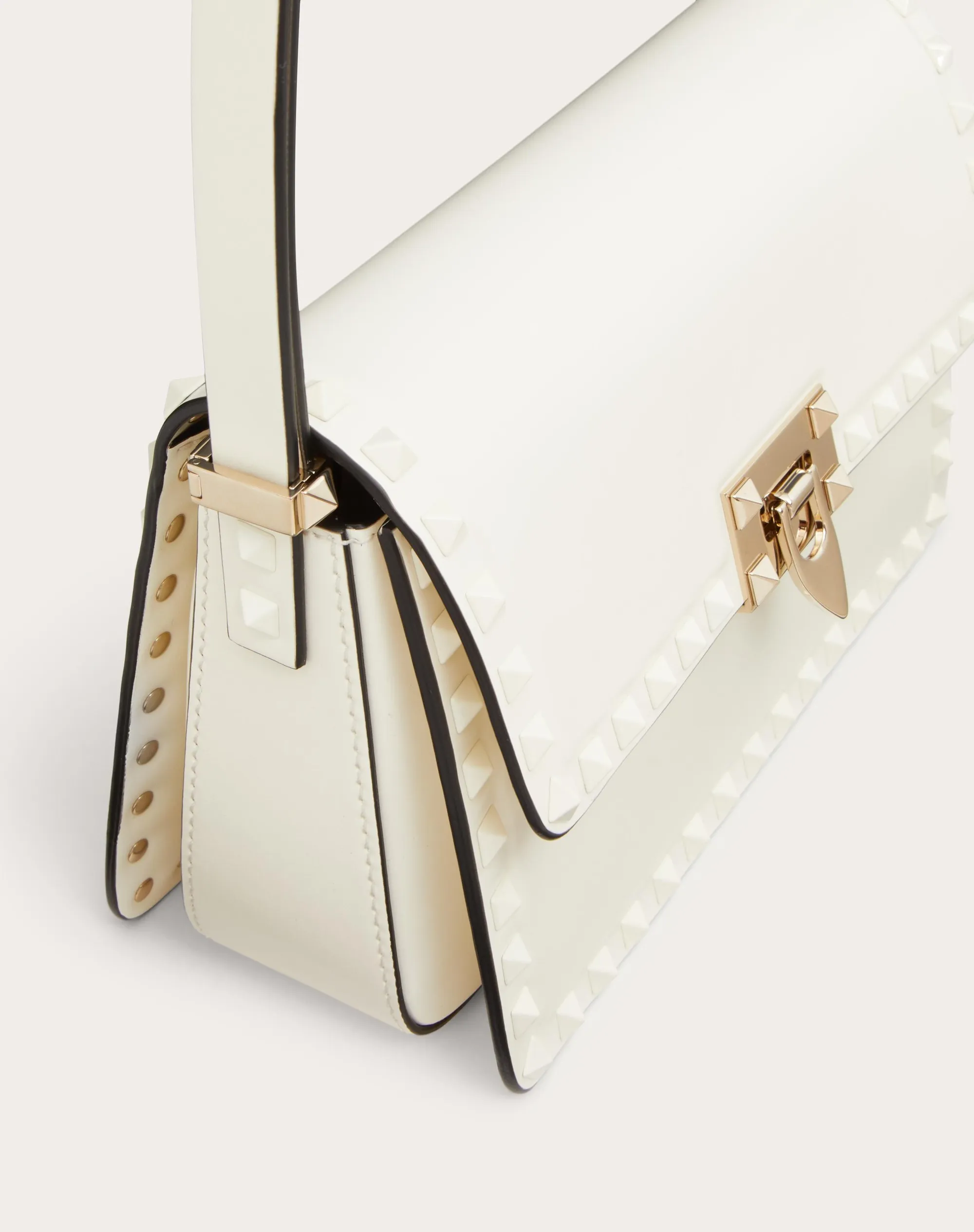 BORSA A SPALLA ROCKSTUD23 IN VITELLO LISCIO