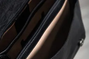 Borsa in pelle naturale, nera
