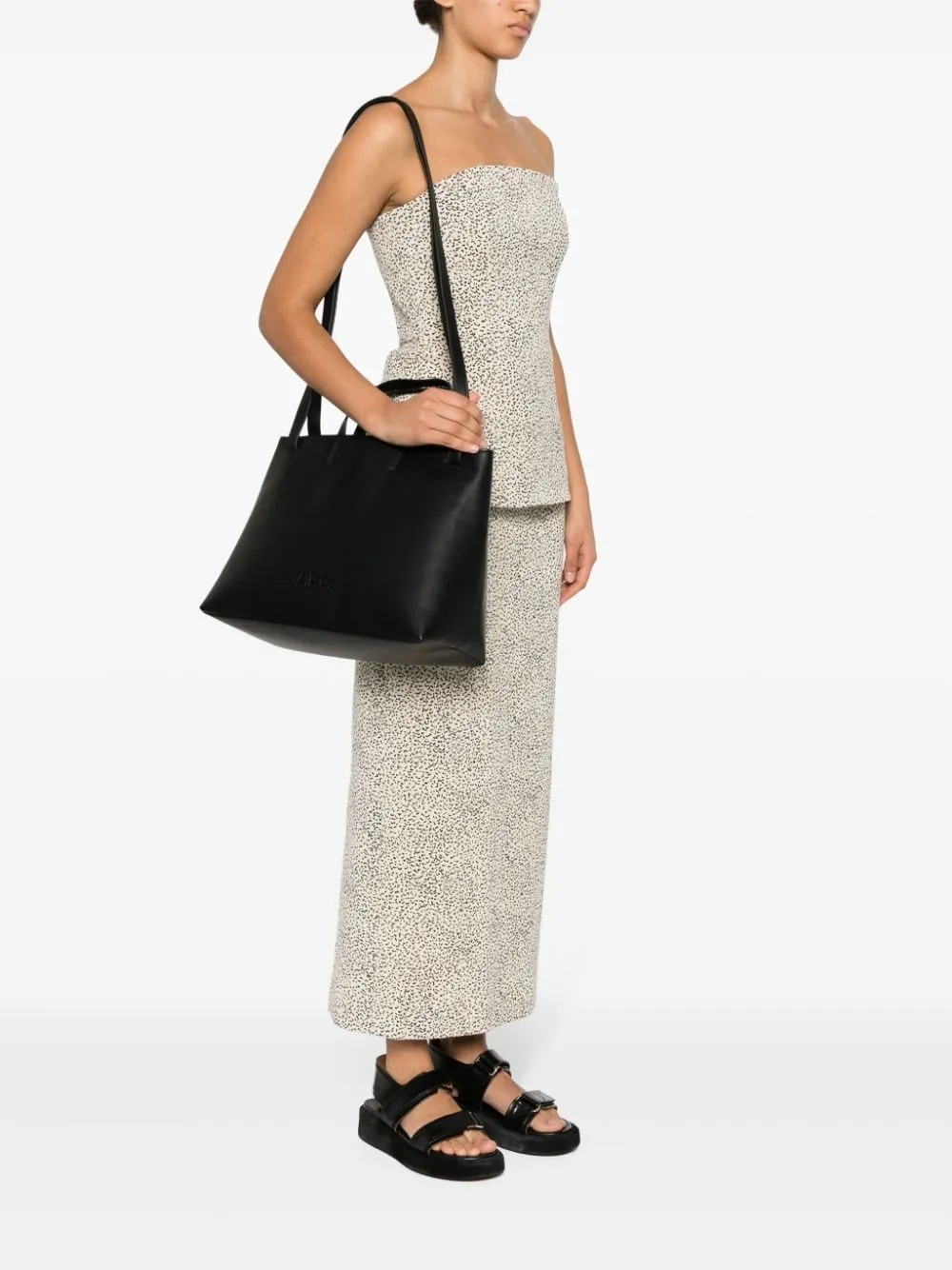Borsa tote con logo goffrato APC in nero - donna