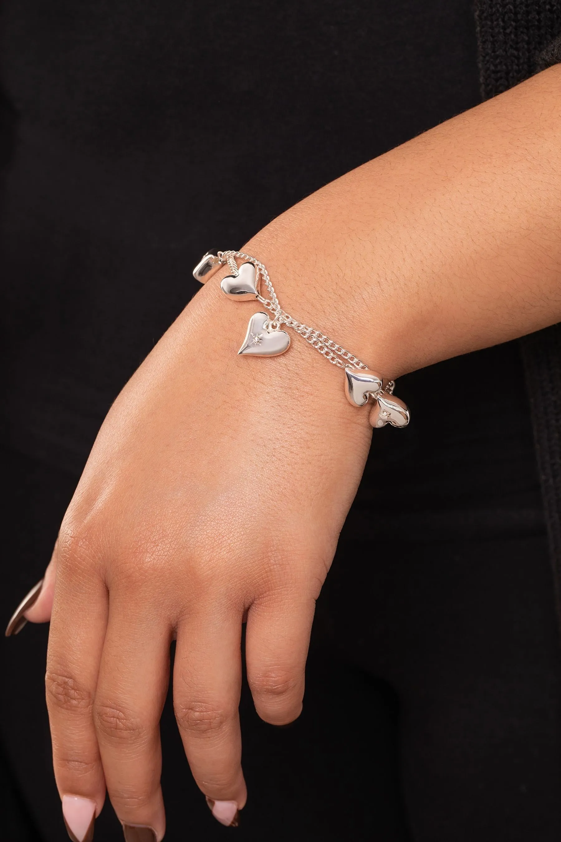 Caramel Jewellery London Argento - Bracciale multifilo con ciondolo a cuore
