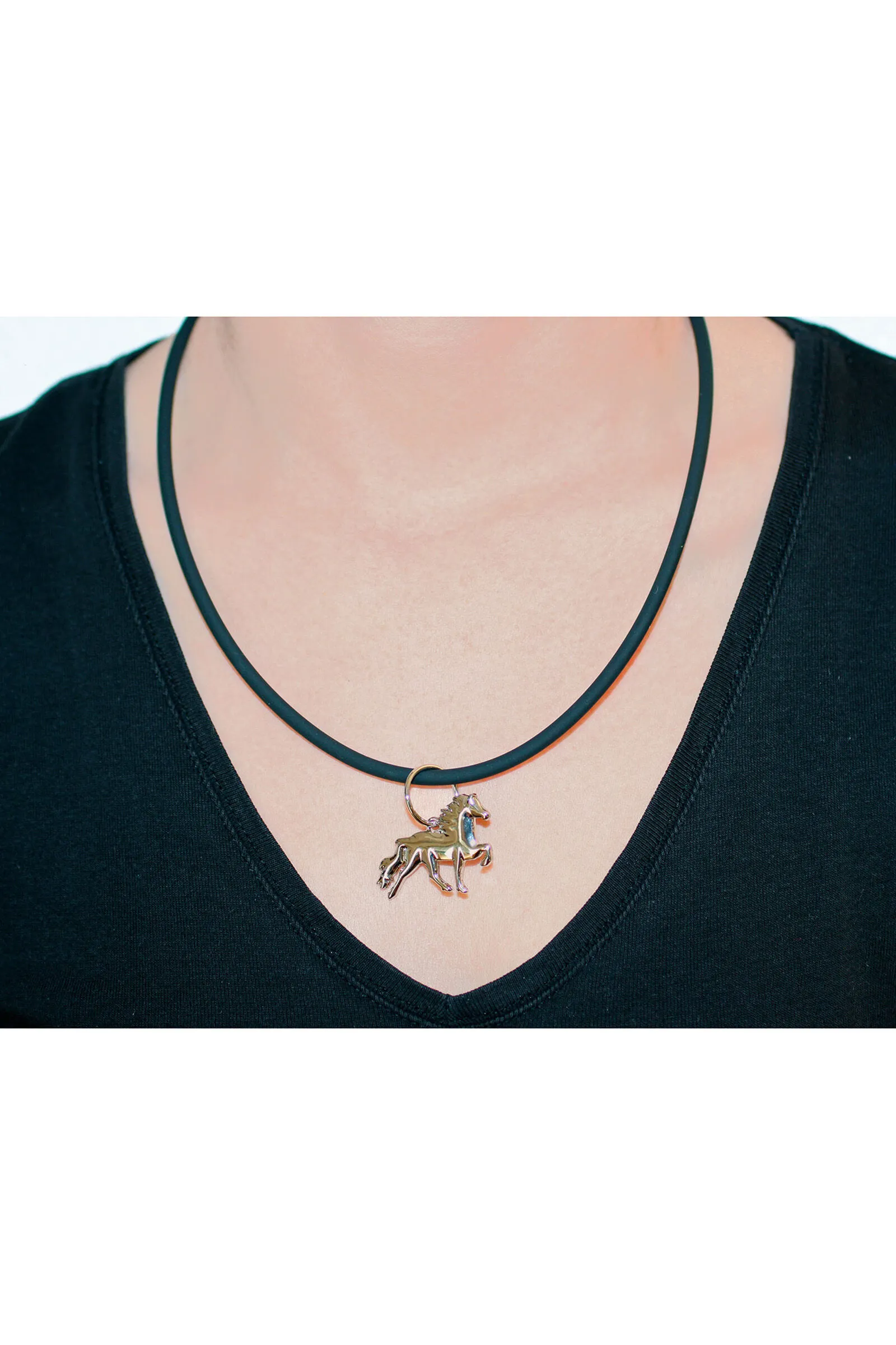 Collana Karlslund con cavallo islandese