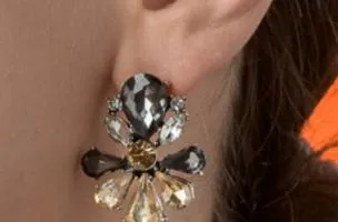 Eleganti orecchini con strass, neri