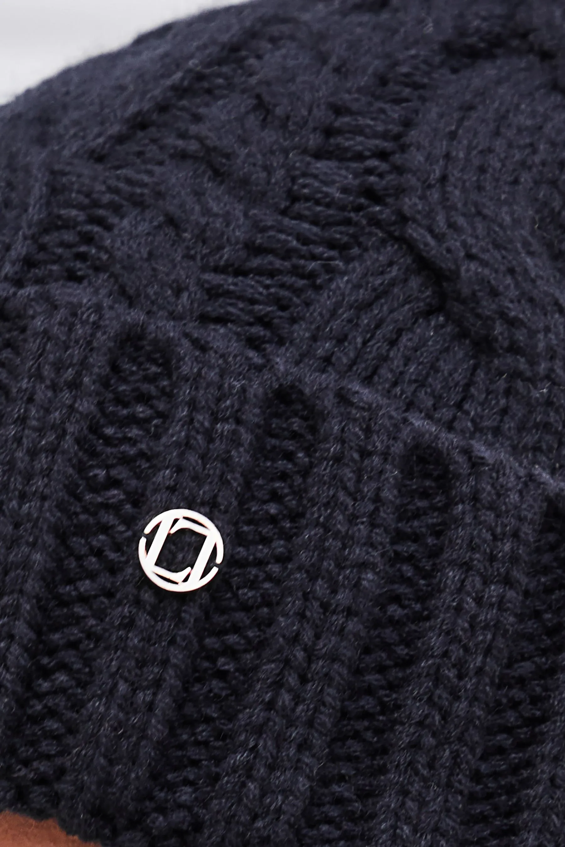 Lipsy Cappello comodo in maglia con pompon in pelliccia sintetica    