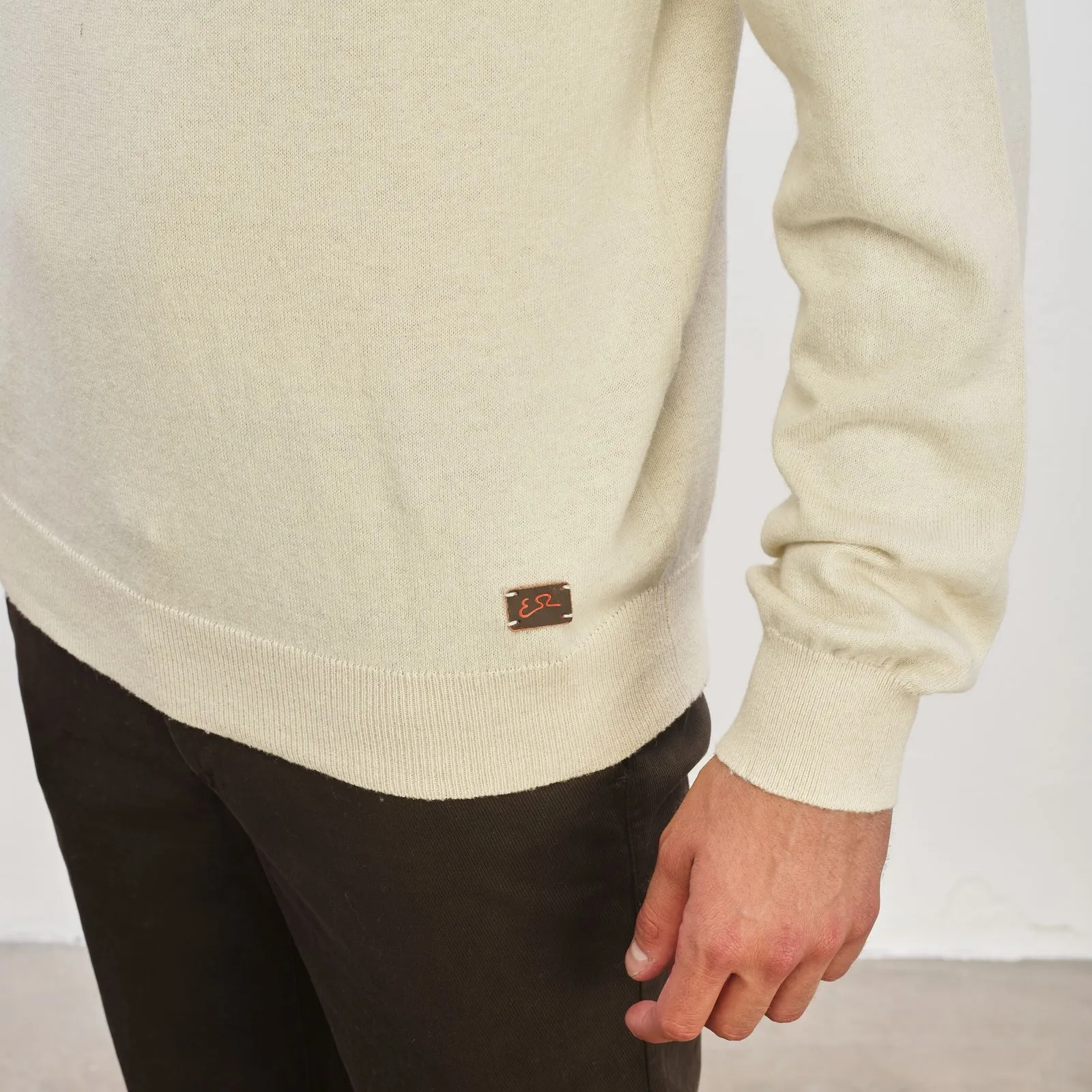 Maglioncino dolcevita beige