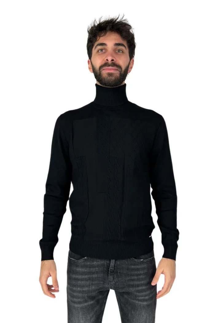 Markup dolcevita lavorato in misto viscosa mk590039