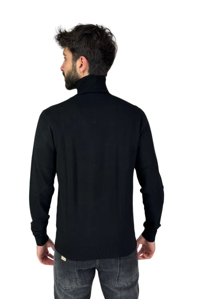 Markup dolcevita lavorato in misto viscosa mk590039
