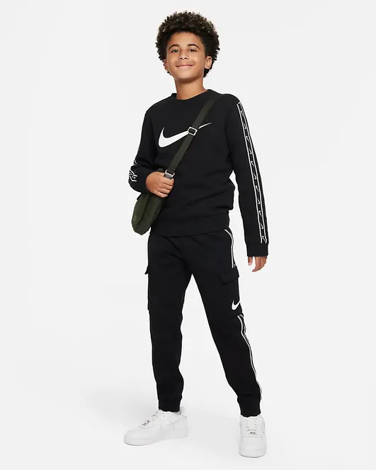 Nike Boys Sportswear Repeat Hoodie DZ5624-011 black