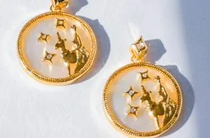 Orecchini rotondi, VIRGO, colore oro
