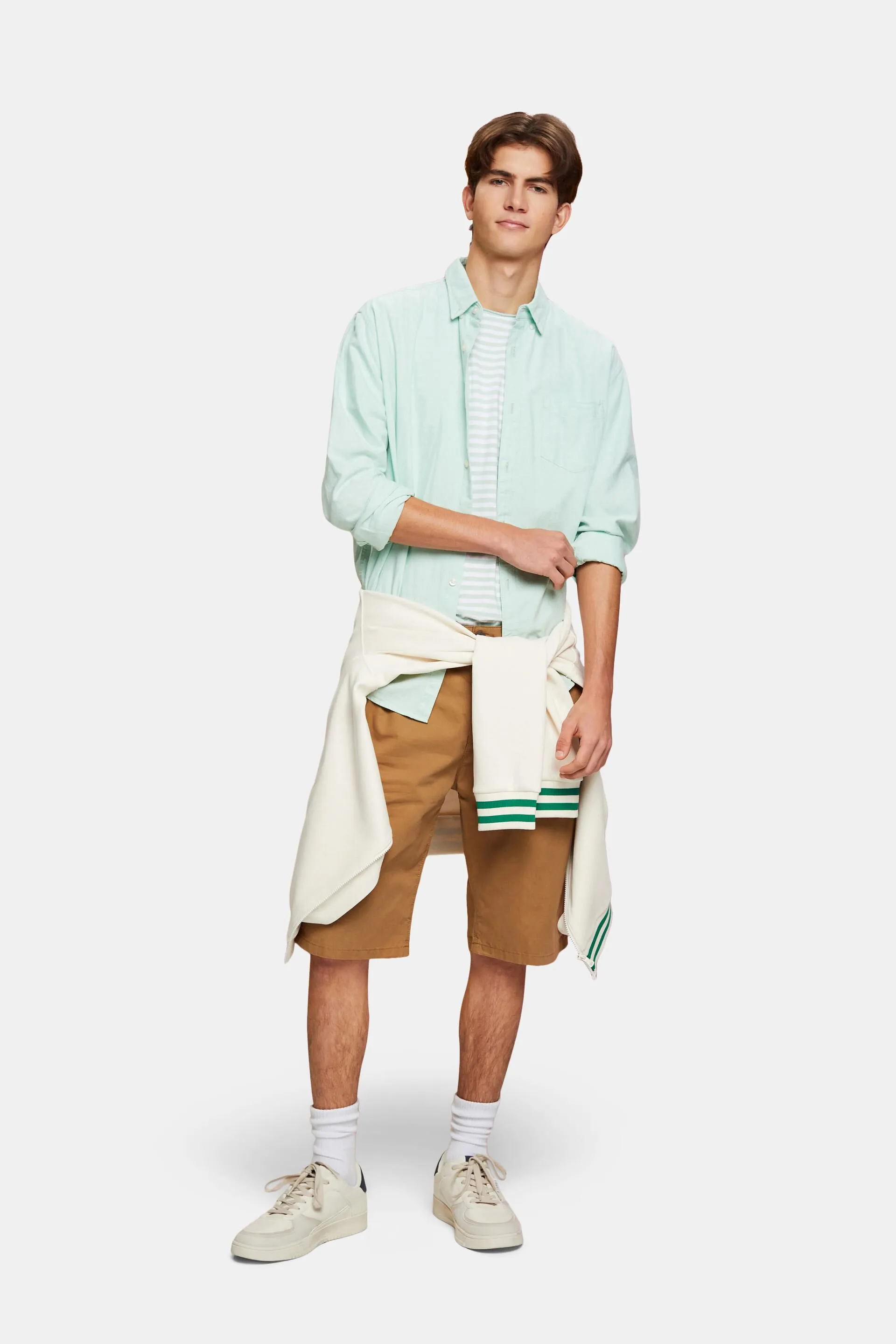 Pantaloncini stile chino in cotone sostenibile