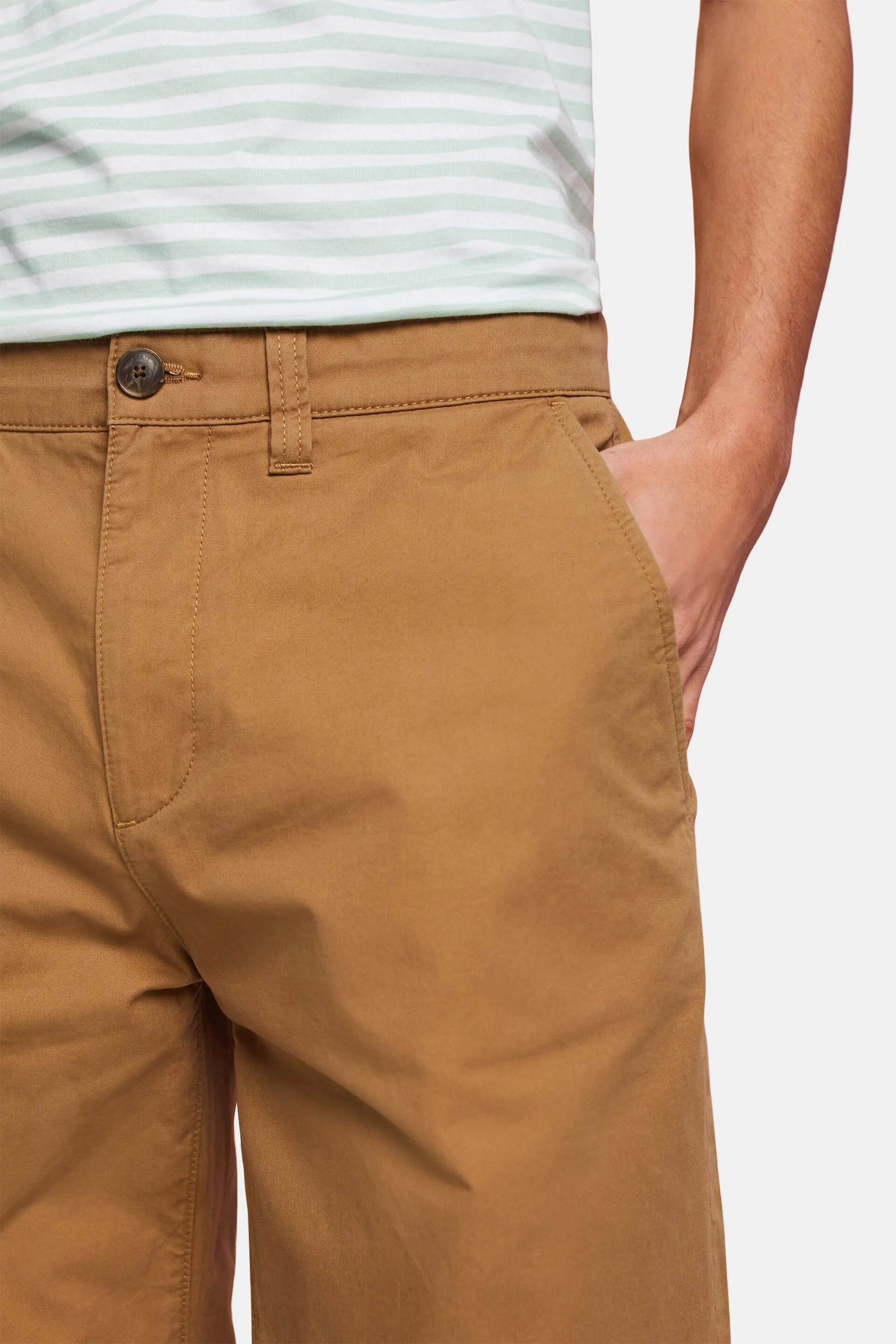 Pantaloncini stile chino in cotone sostenibile