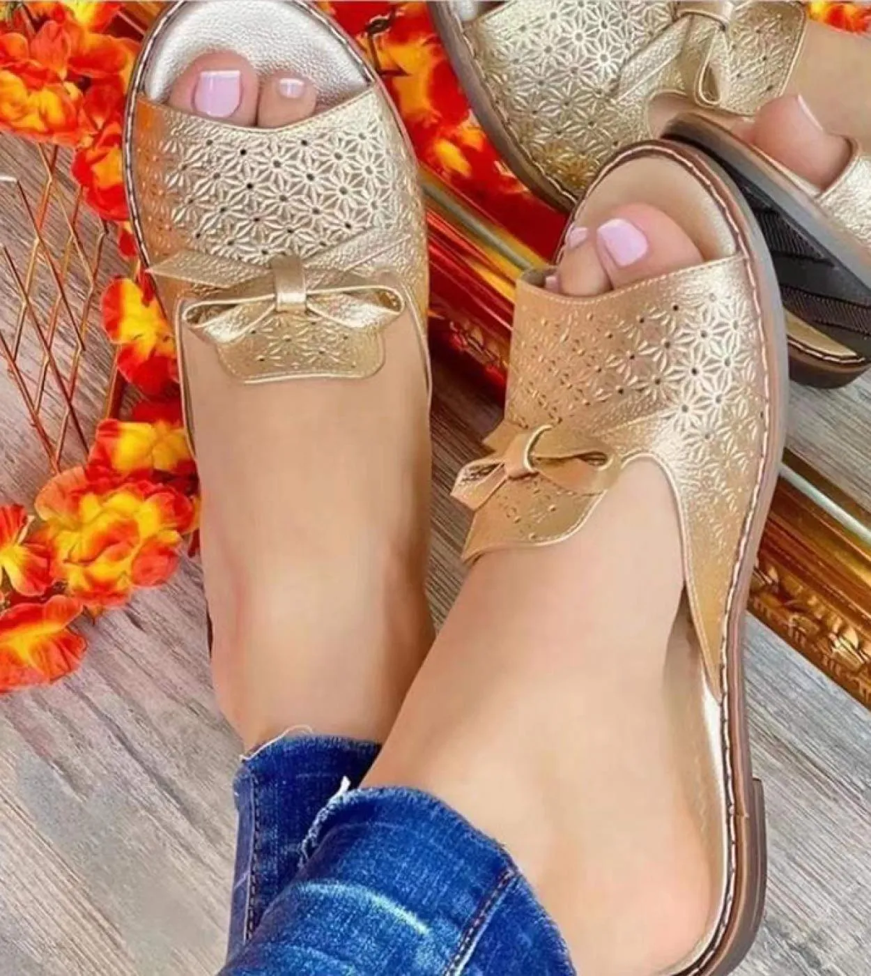 Pantofole da donna scarpe basse casual estate 2022 scarpe da donna sandali con cinturino alla moda infradito da donna passeggiat