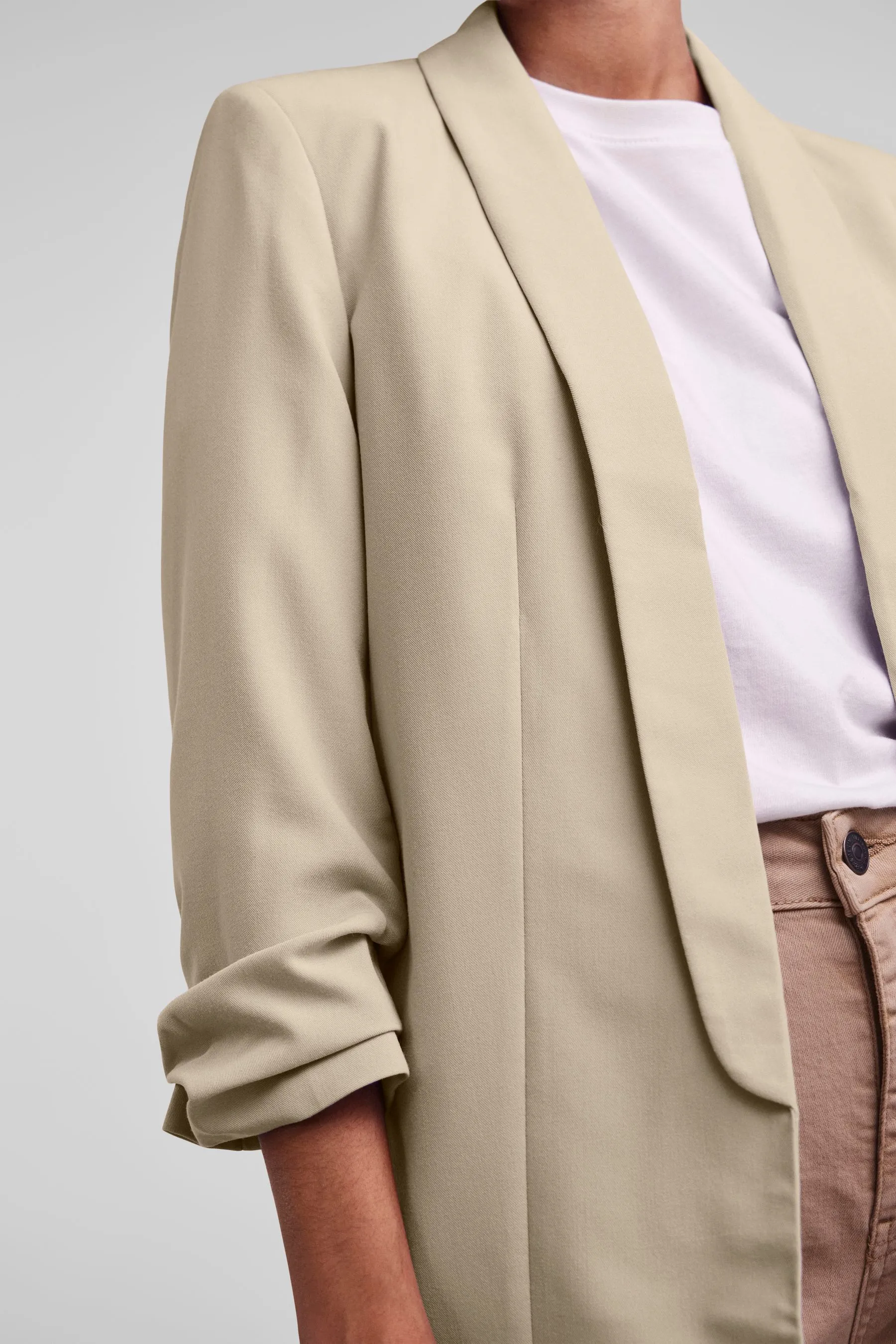 PIECES - Blazer con maniche arricciate    