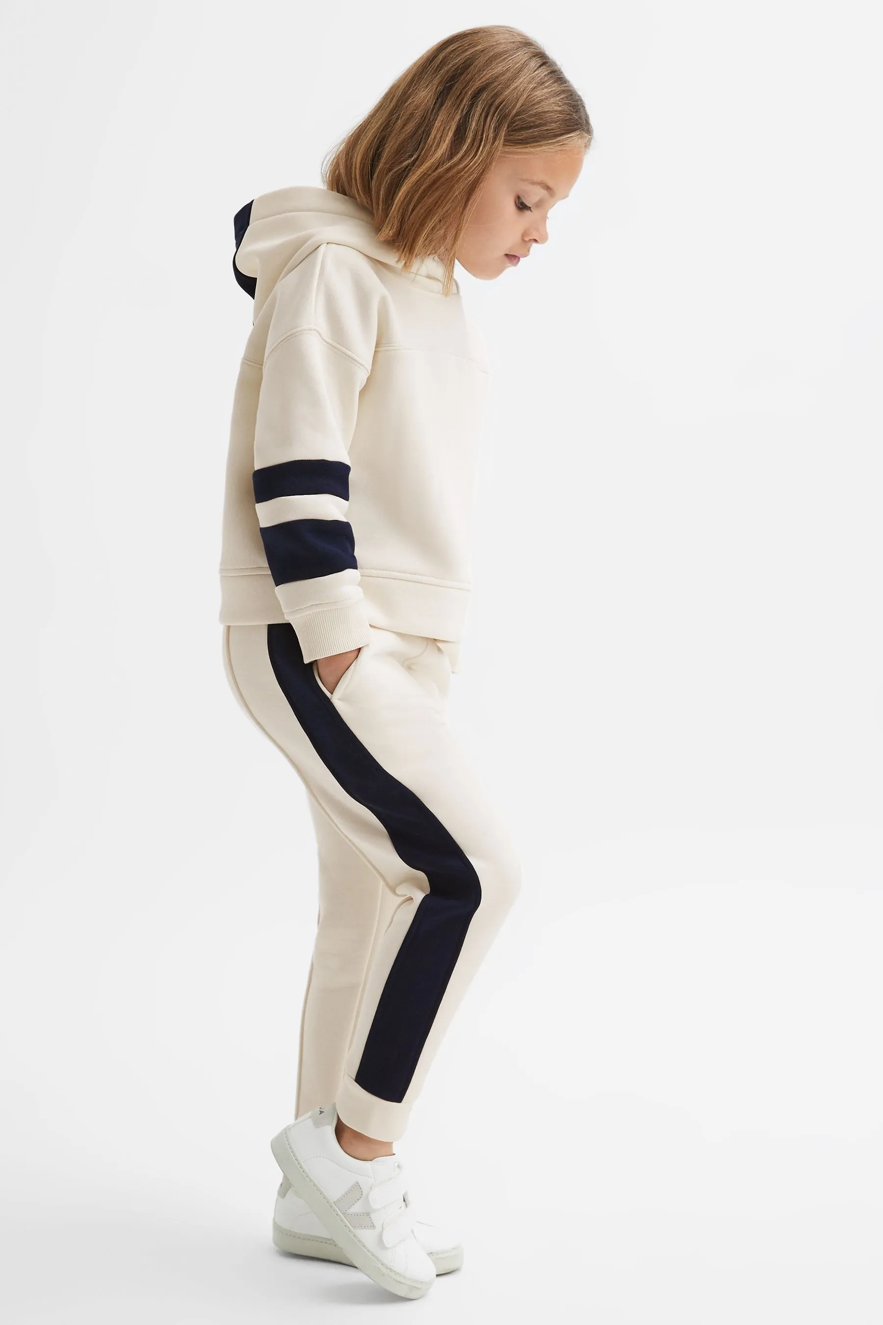 Reiss - Cara - Completo Blend con cappuccio e Pantaloni da jogging in cotone a blocchi di colore    
