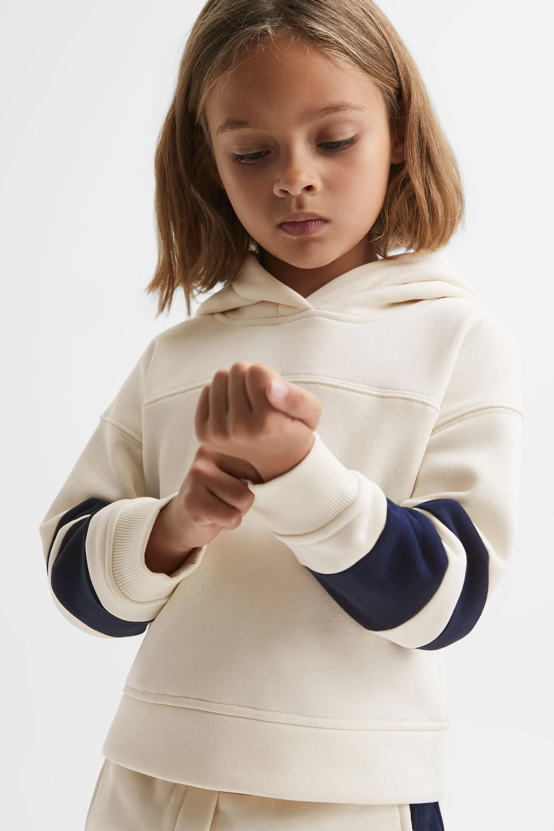 Reiss - Cara - Completo Blend con cappuccio e Pantaloni da jogging in cotone a blocchi di colore    