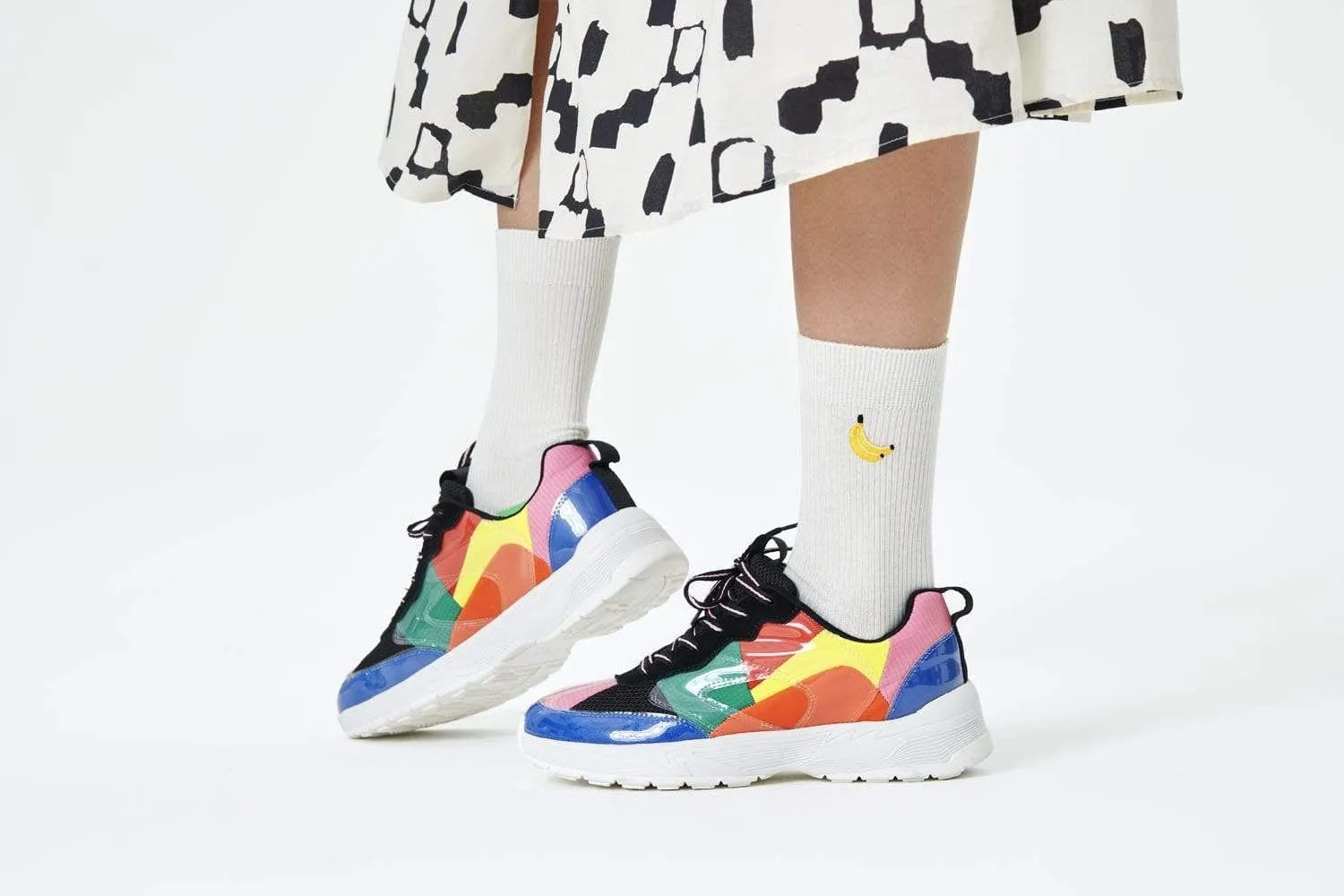 Ribbed Embroidery Banana Sock 1000