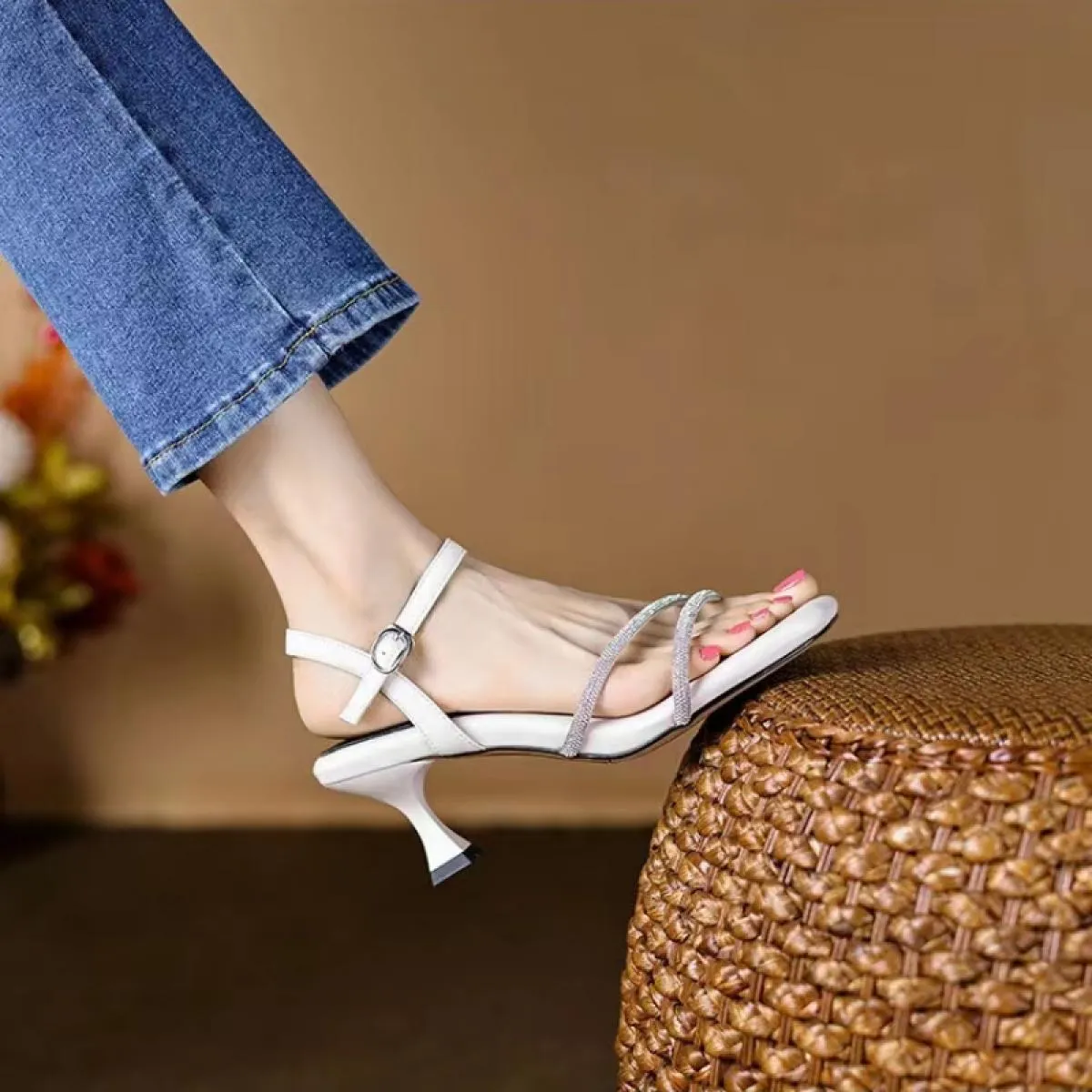 Scarpe estive Donna 2024 Trend Caviglia quadrata Sandali da donna Cinturino sottile Tacchi alti Cinturino con fibbia Fascia stre