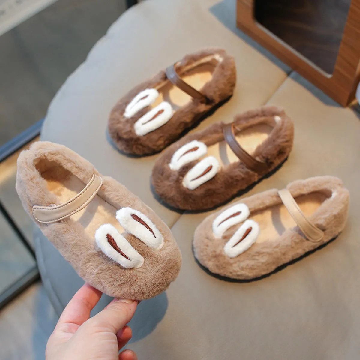 Scarpe Mary Jane pelose super accoglienti per bambini Ragazze Divertenti orecchie di coniglio Scarpe invernali imbottite in coto