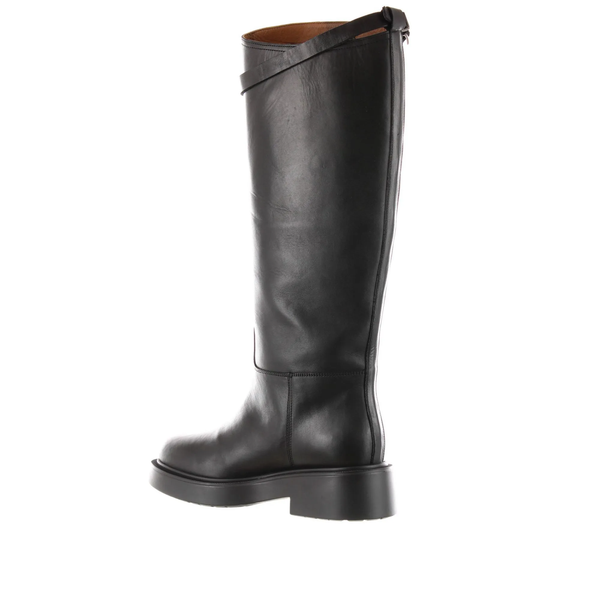 Stivale in pelle con cinturino decorativo
