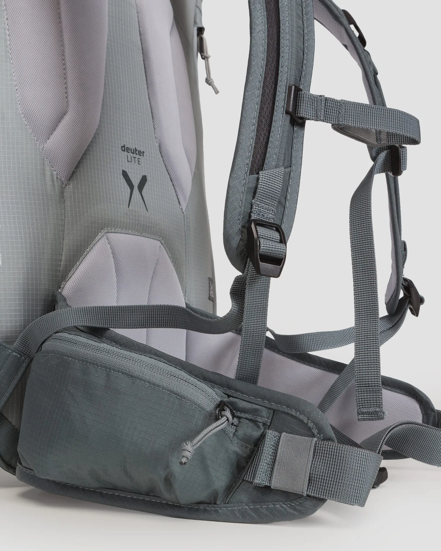 Zaino grigio da donna Deuter Freescape Lite 24 SL 3300022-4419